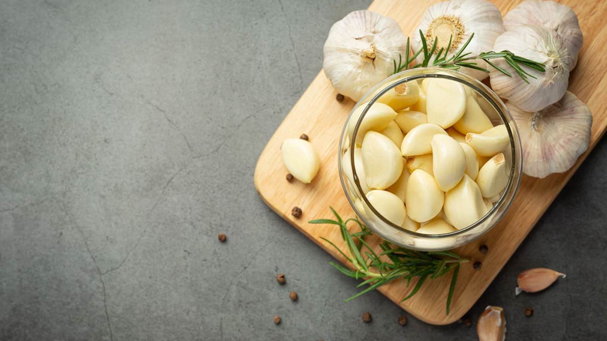 Benefits of Garlic for skin care.